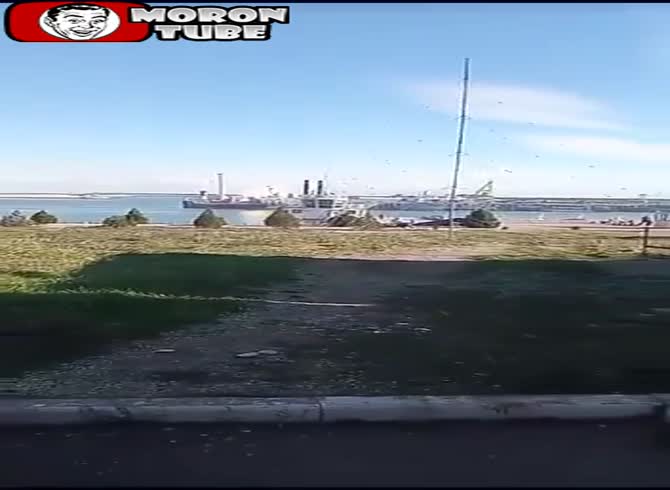 Video :Russian naval facility in the Caspian Sea targeted by a Ukrainian drone